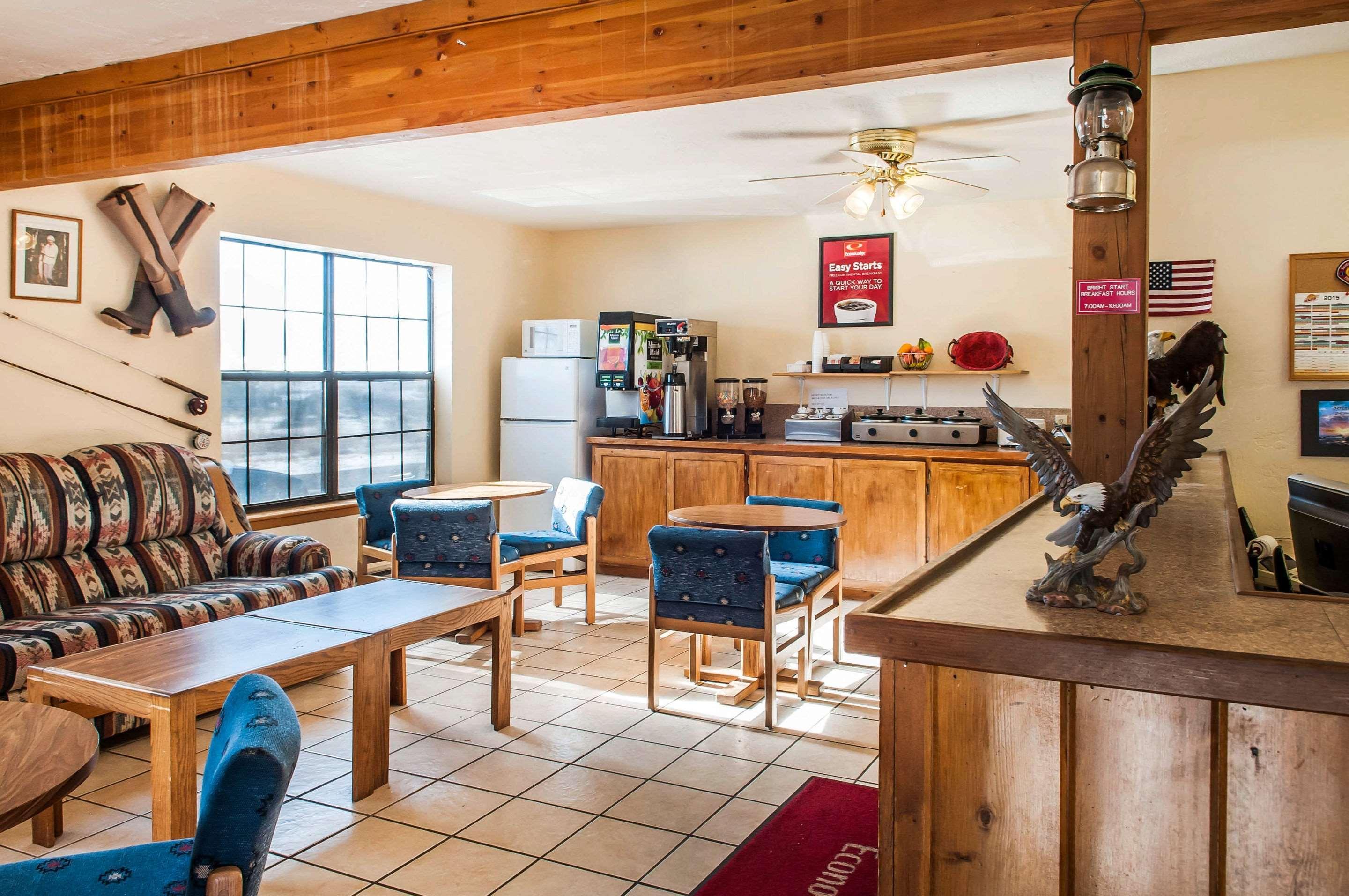 Econo Lodge Eagle Nest Dış mekan fotoğraf