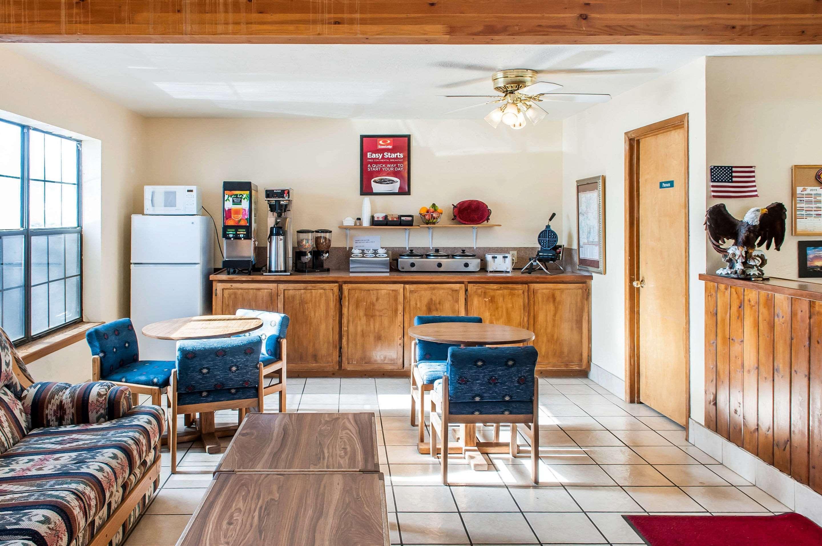 Econo Lodge Eagle Nest Dış mekan fotoğraf