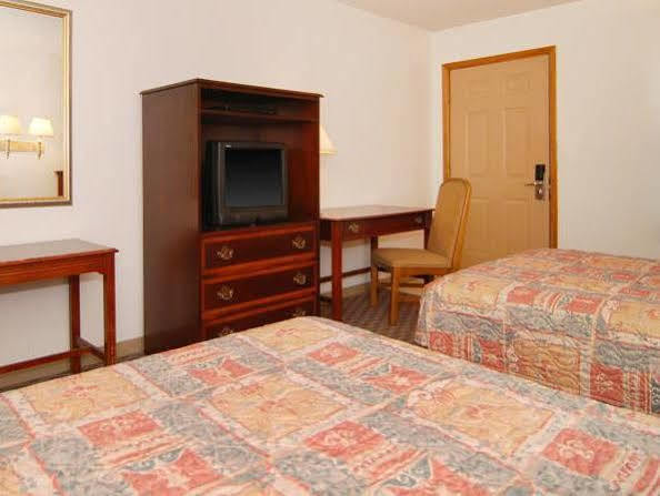 Econo Lodge Eagle Nest Dış mekan fotoğraf